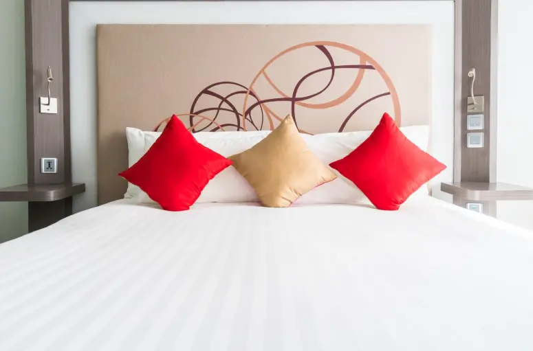 Standard Queen - Room 2